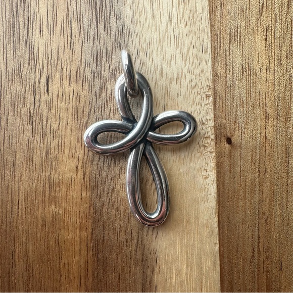 James Avery ✝️  Retired 1.5” Eternal Loop Cross Pendant 925 Sterling Silver - Picture 1 of 5